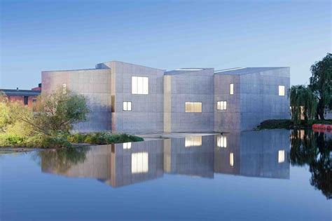  The Hepworth Wakefield: A Sanctuary for Modern Art and Yorkshire Charm!