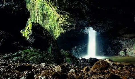  Cueva del Esplendor, Hang động lấp lánh với vẻ đẹp tự nhiên bí ẩn!