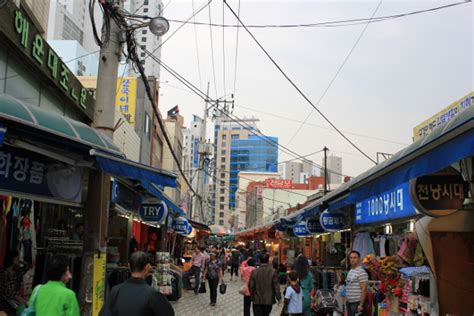  Cửa hàng đồ cổ Haeundae Antique Street: Nơi kết nối quá khứ và hiện tại ở Busan!