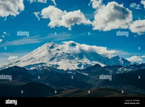 Núi Elbrus: Vẻ đẹp hùng vĩ của ngọn núi cao nhất Châu Âu!